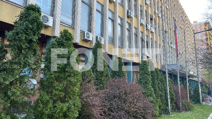 SUD DODELIO NAKNADU PORODICI